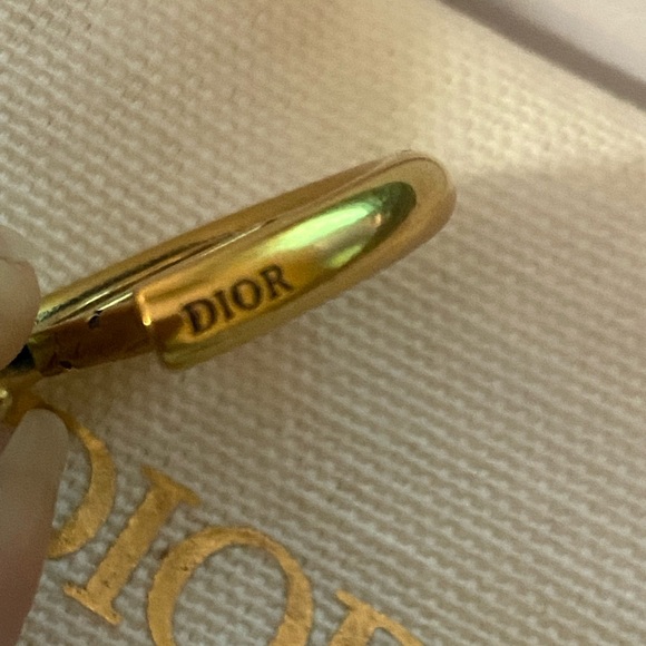 Dior 30 Montaigne Earrings - Picture 5 of 9